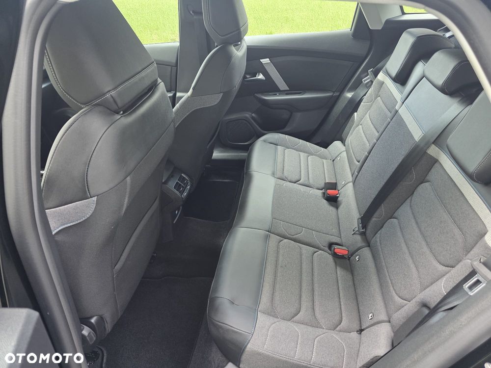 Citroën C4 PureTech 130 Stop&Start EAT8 PLUS - 8