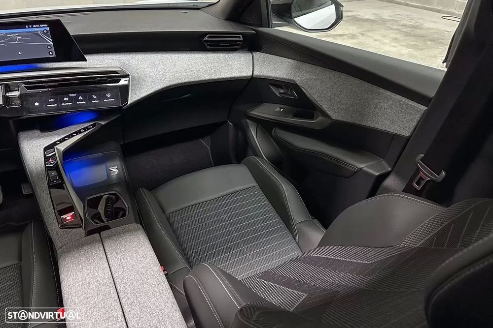 Peugeot 3008 1.2 Hybrid Allure e-DCS6 - 16