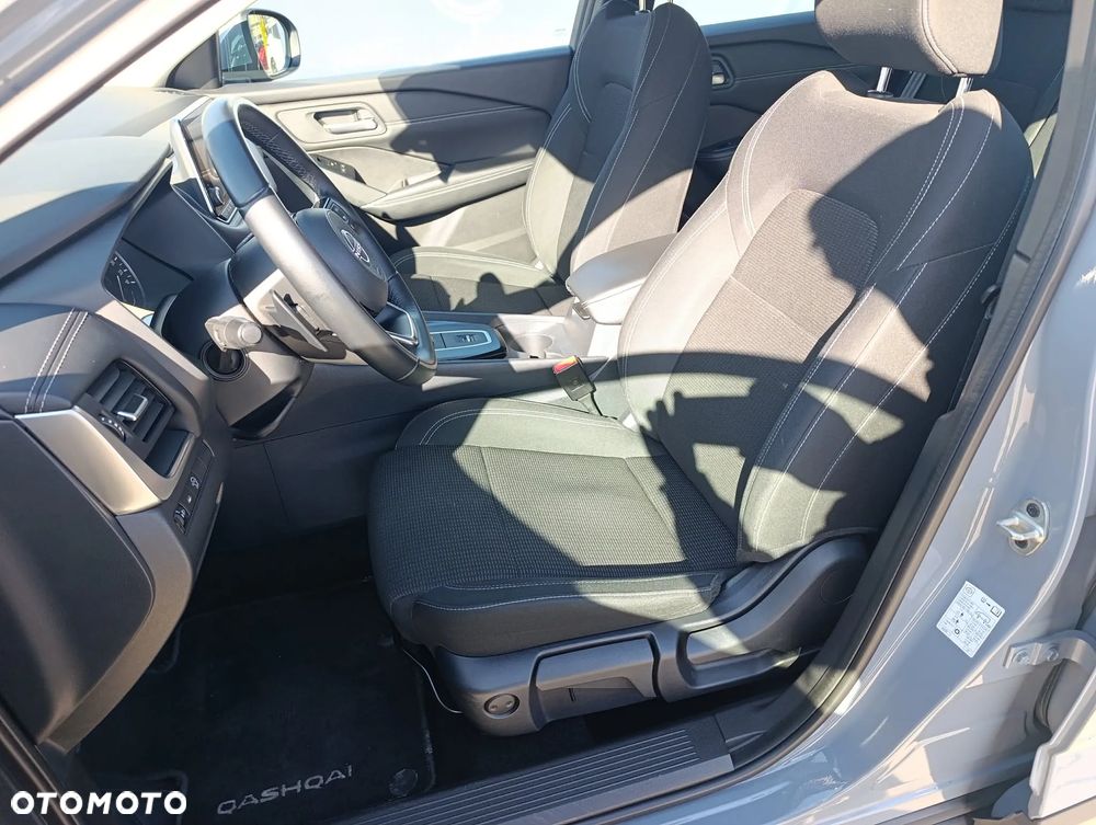 Nissan Qashqai 1.3 DIG-T MHEV Acenta Xtronic - 7