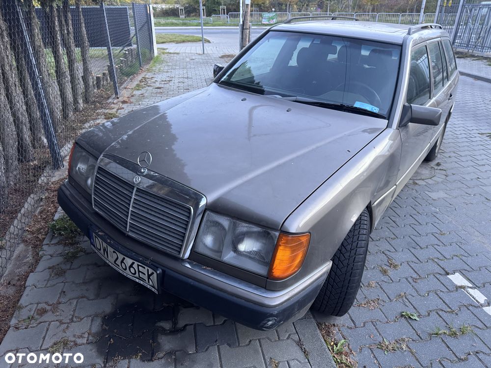 Mercedes-Benz W124