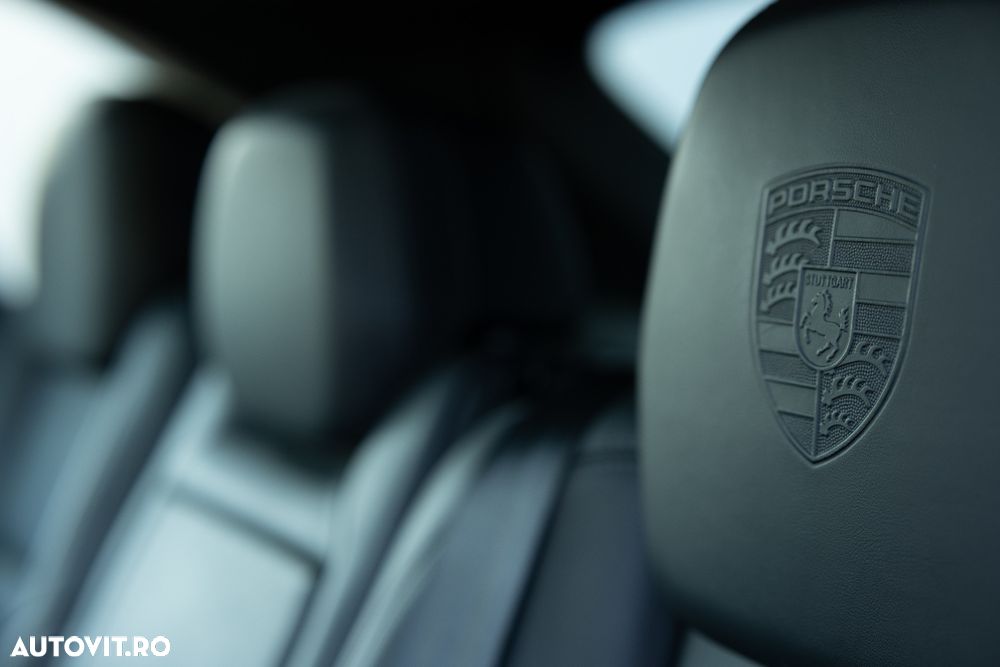 Porsche Cayenne 3.0 L - 25