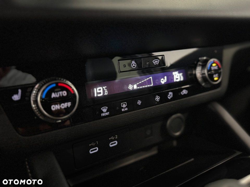 Mitsubishi Outlander - 14