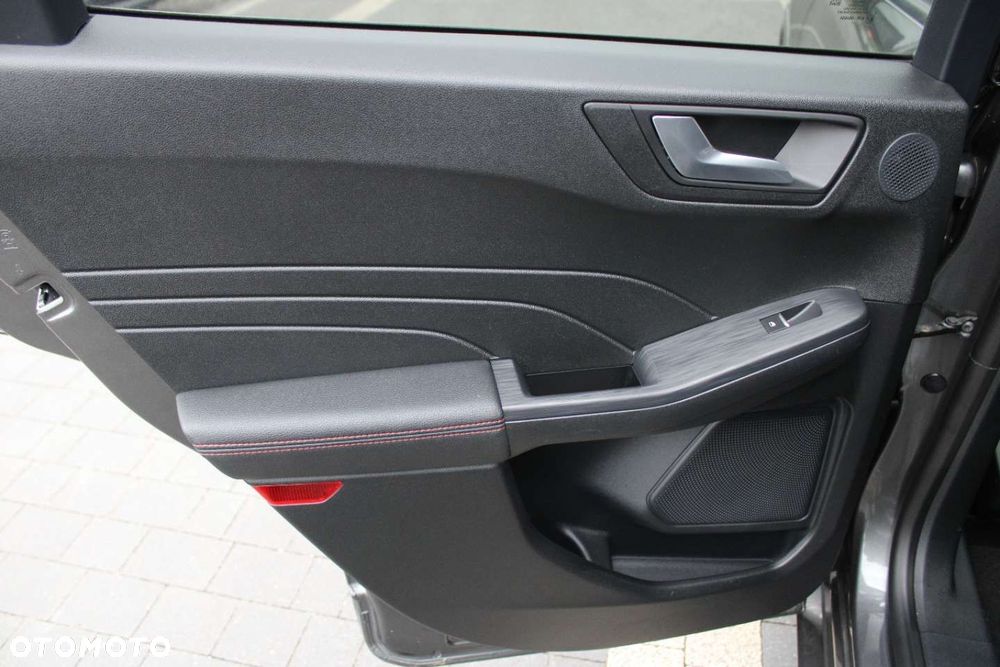 Ford Kuga - 26