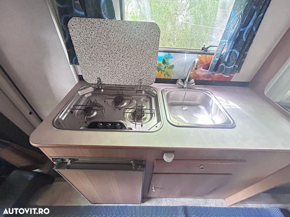 Mercedes-Benz Sprinter - 10