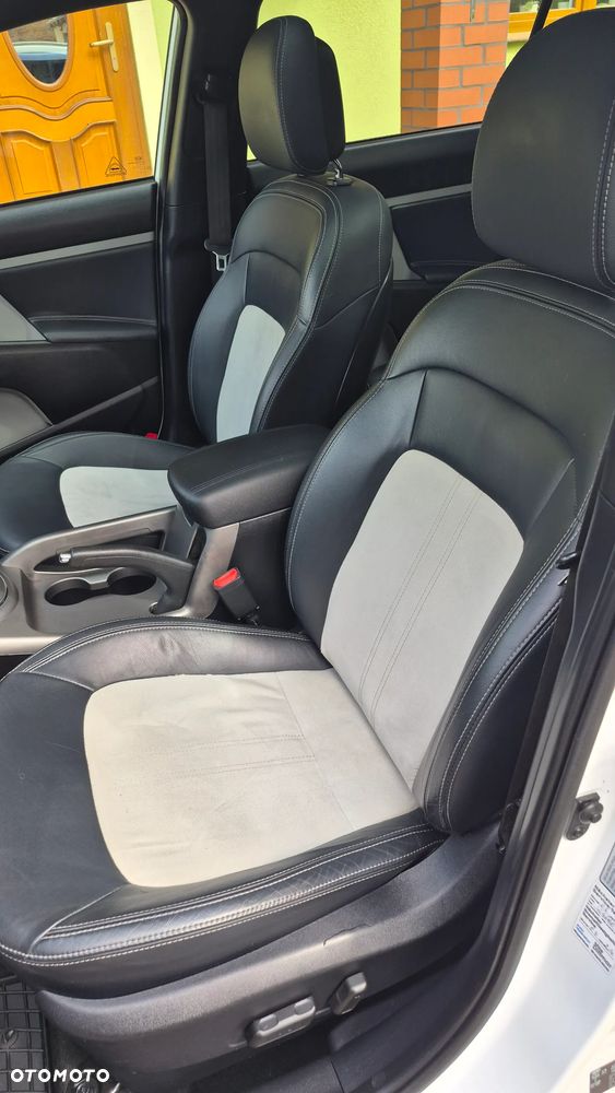 Kia Sportage 2.0 CRDI 184 AWD Platinum Edition - 22
