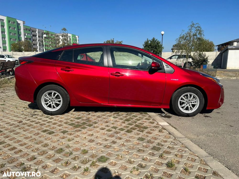 Toyota Prius 1.8 Dual VVT-i Sol+ - 8