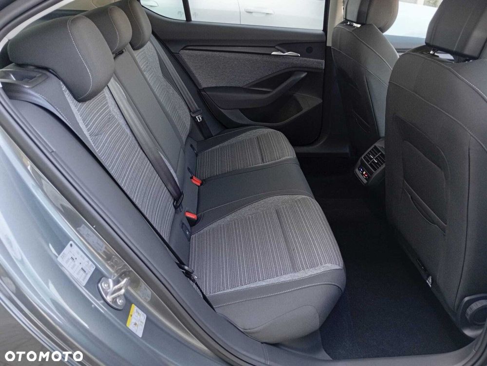 Skoda Superb 2.0 TDI SCR 4x4 Edition 130 DSG - 24