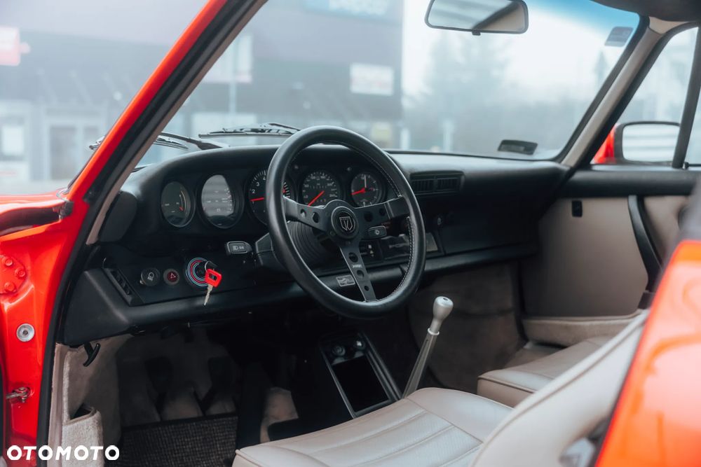 Porsche 911 - 8
