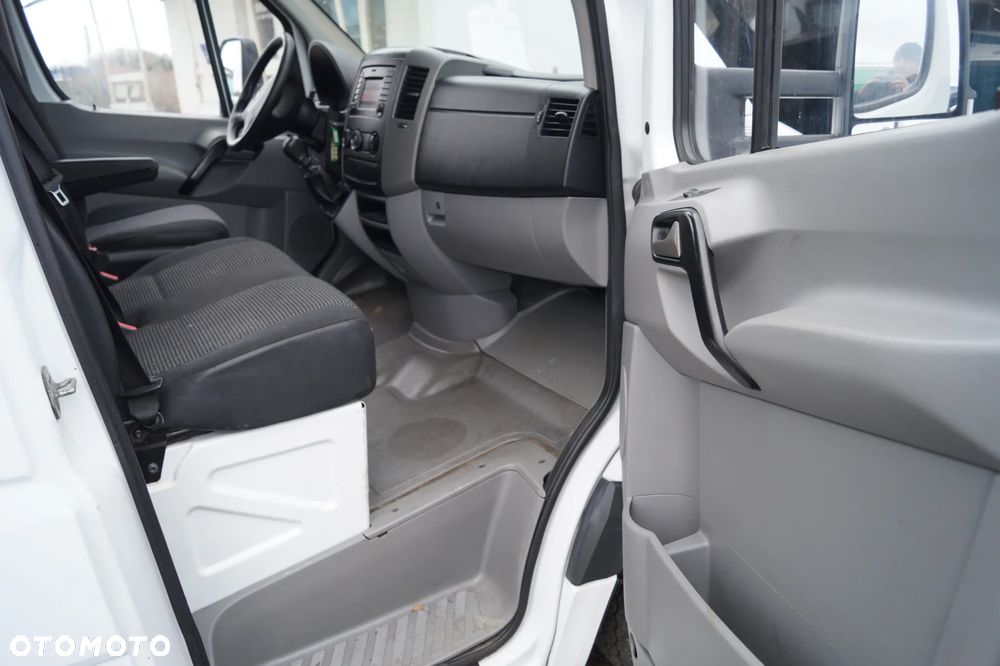 Mercedes-Benz Sprinter - 18