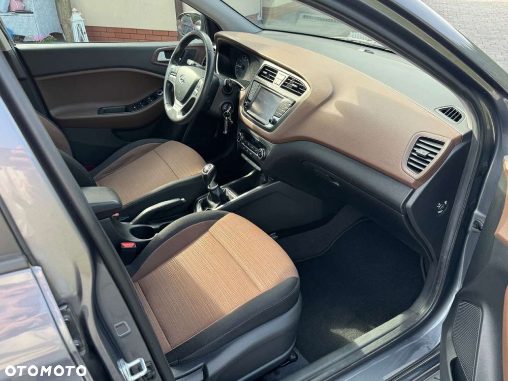 Hyundai i20 - 12