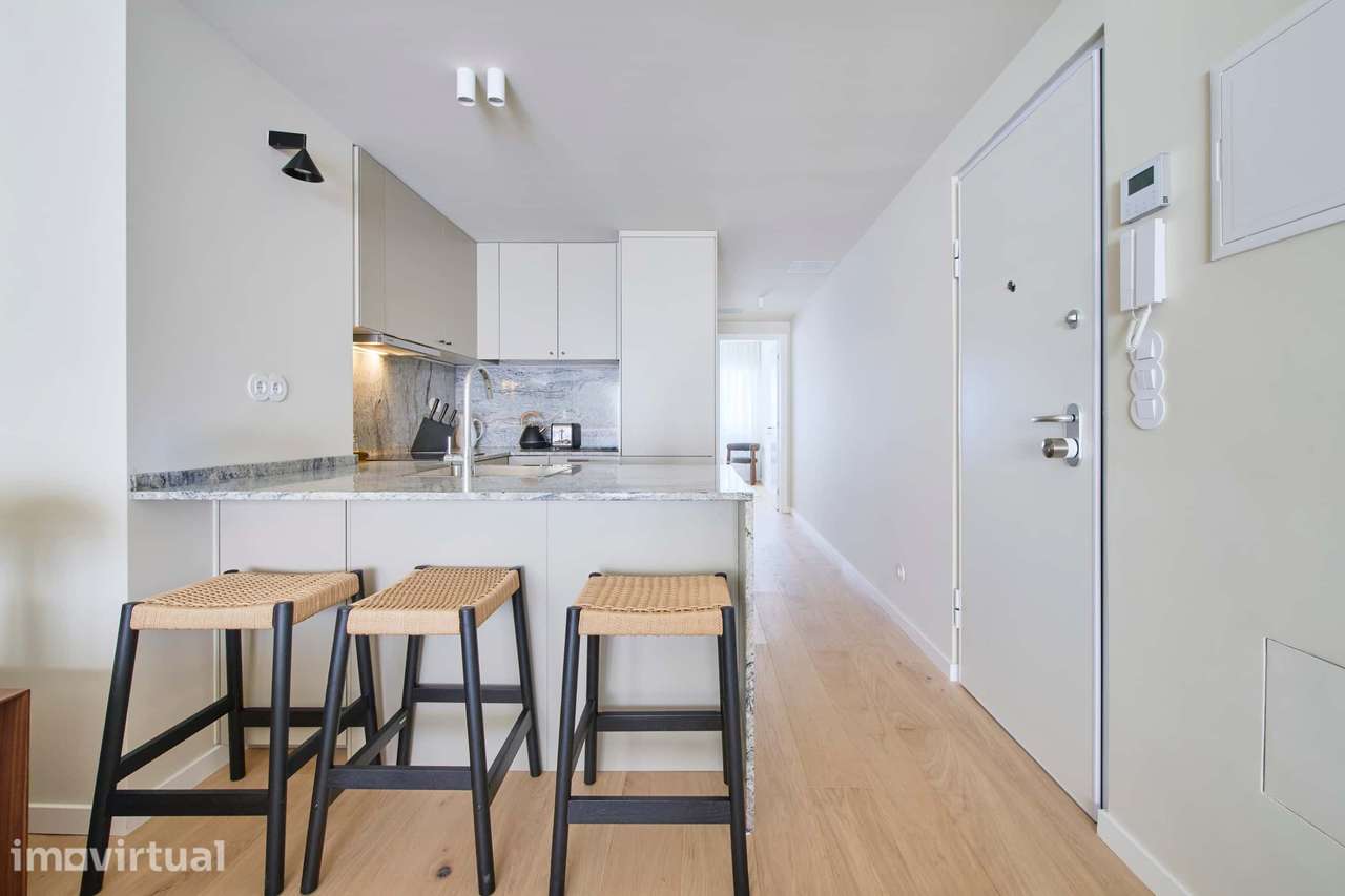 Apartamento em Rua Doutor António Cândido, Lisboa - Grande imagem: 3/33