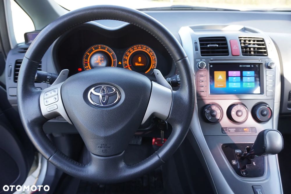 Toyota Auris 1.6 VVT-i Premium MM - 18