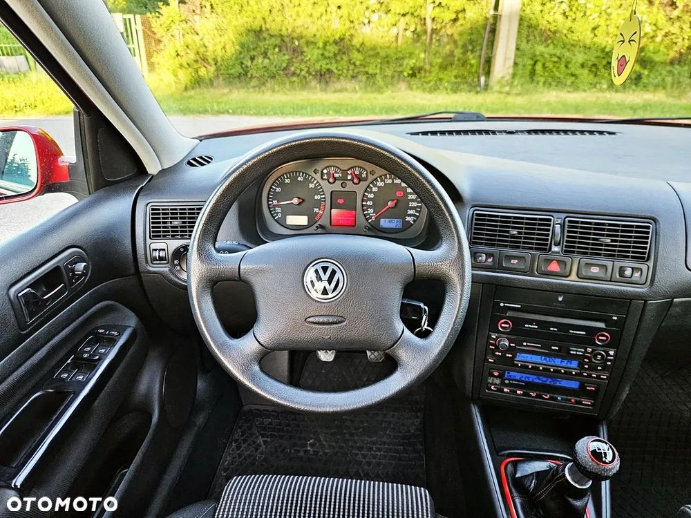 Volkswagen Golf 1.6 Trendline - 18