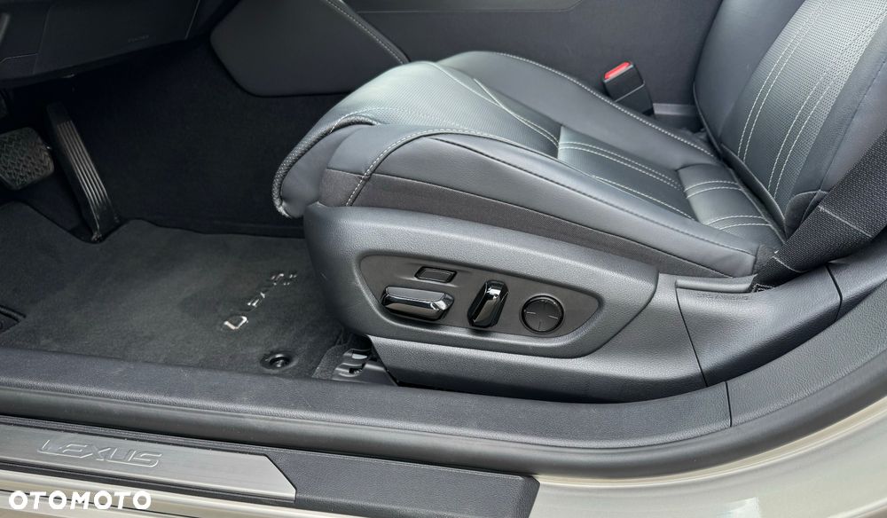 Lexus ES 300h Prestige - 12