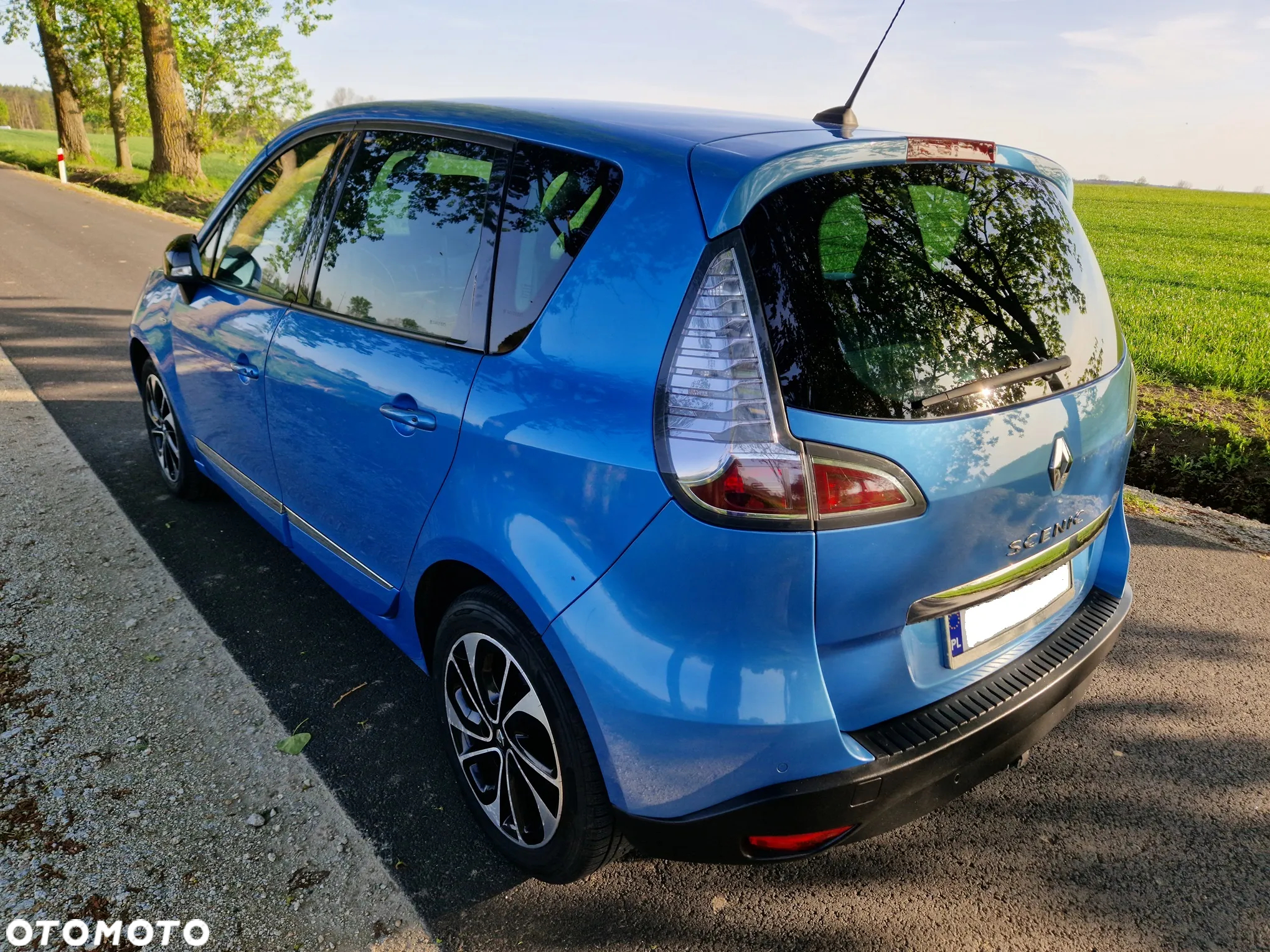 Renault Scenic 1.5 dCi Energy Bose EU6 - 13