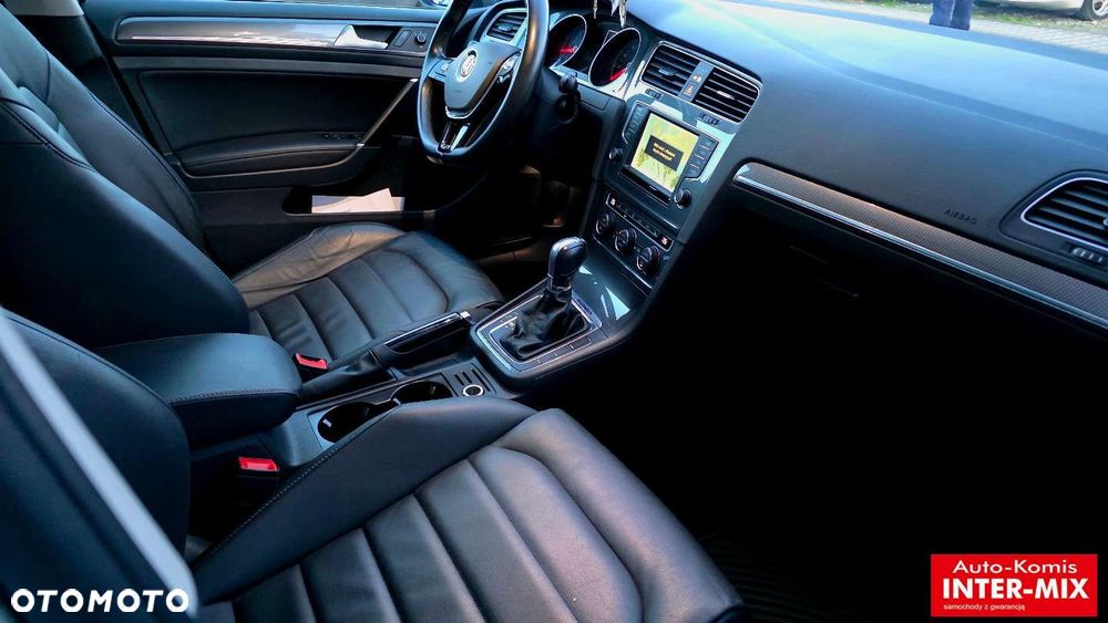 Volkswagen Golf - 27