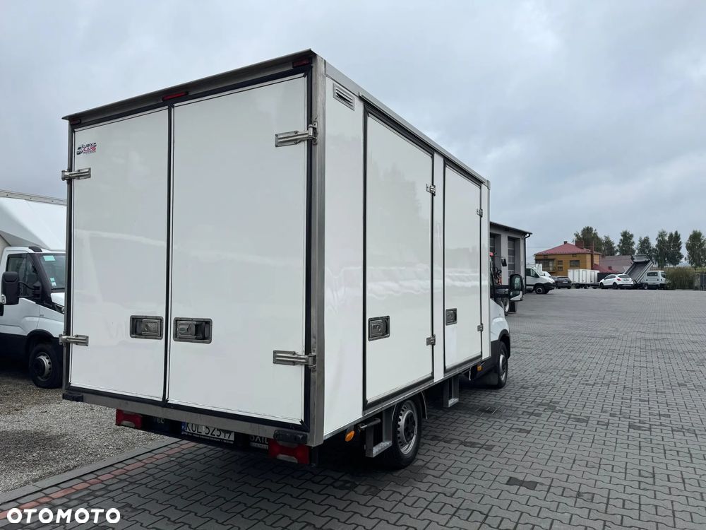 Iveco DAILY 35S14,35S15,35S16,35S17,KILKA SZTUK IZOTERMY CHLODNIE PODWOZIA DO ZABUDOWY KIPRY WYWROTKI KILKANASCIE SZTUK NA PLACUY - 4
