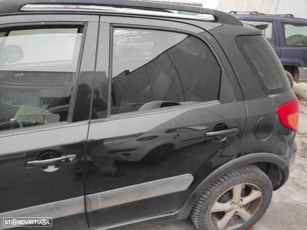 PORTA TRASEIRA ESQUERDA SUZUKI SX4 RWEY - 1