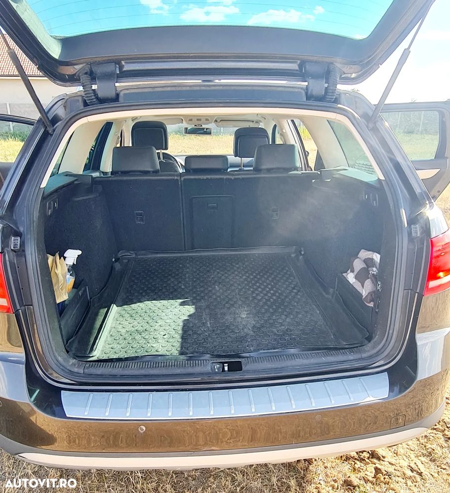 Volkswagen Passat Alltrack 2.0 TDI 4Motion BMT - 14