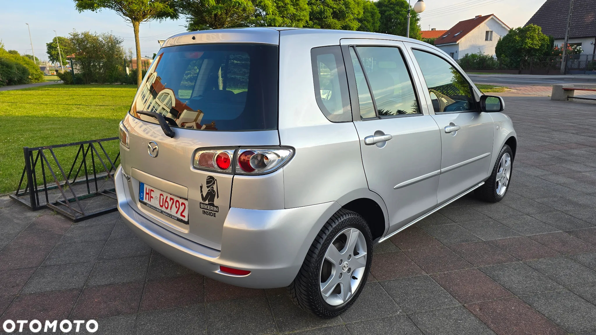 Mazda 2 - 5