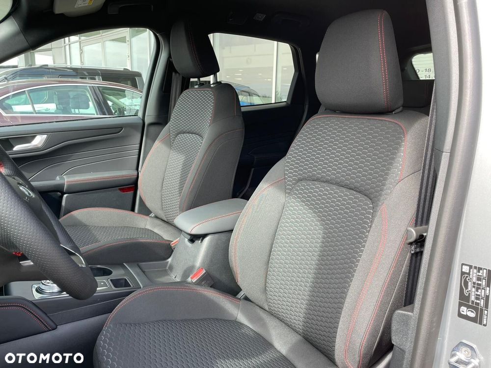 Ford Kuga - 12