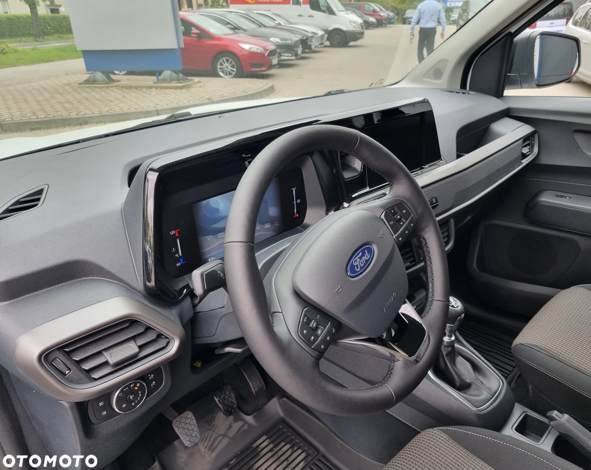 Ford Courier Tourneo - 13