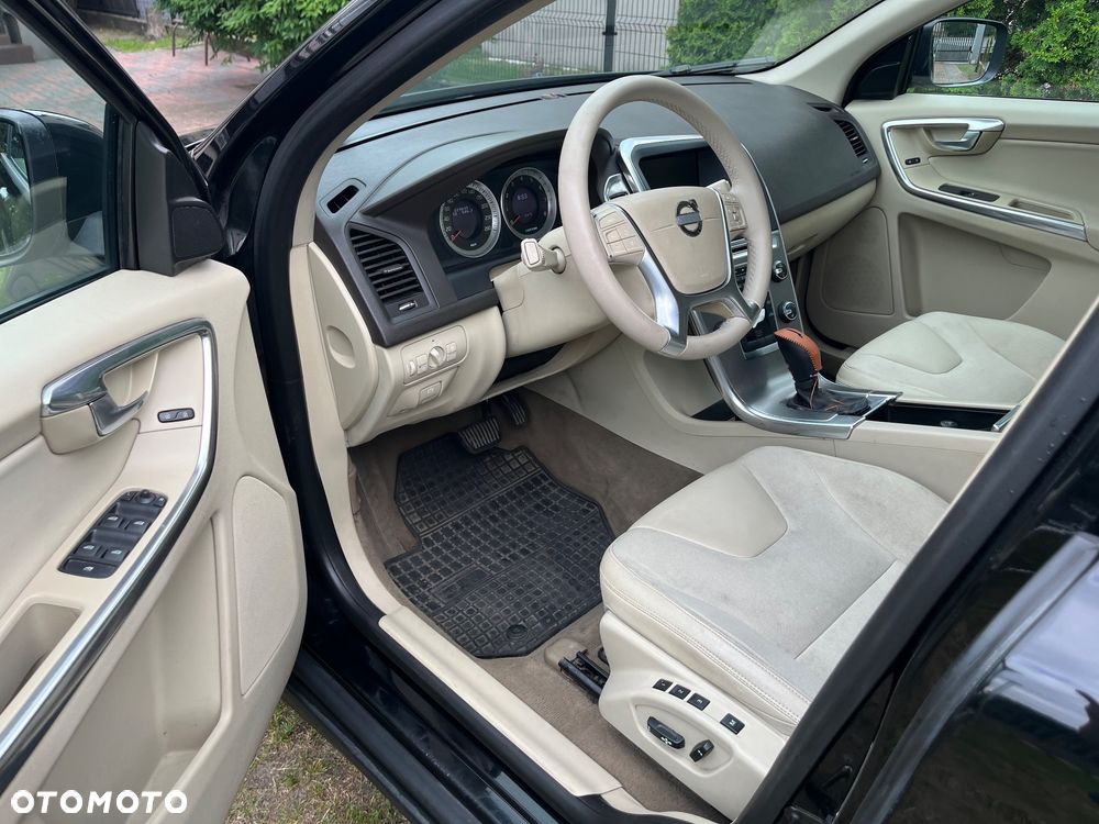 Volvo XC 60 3.2 AWD RDesign - 11