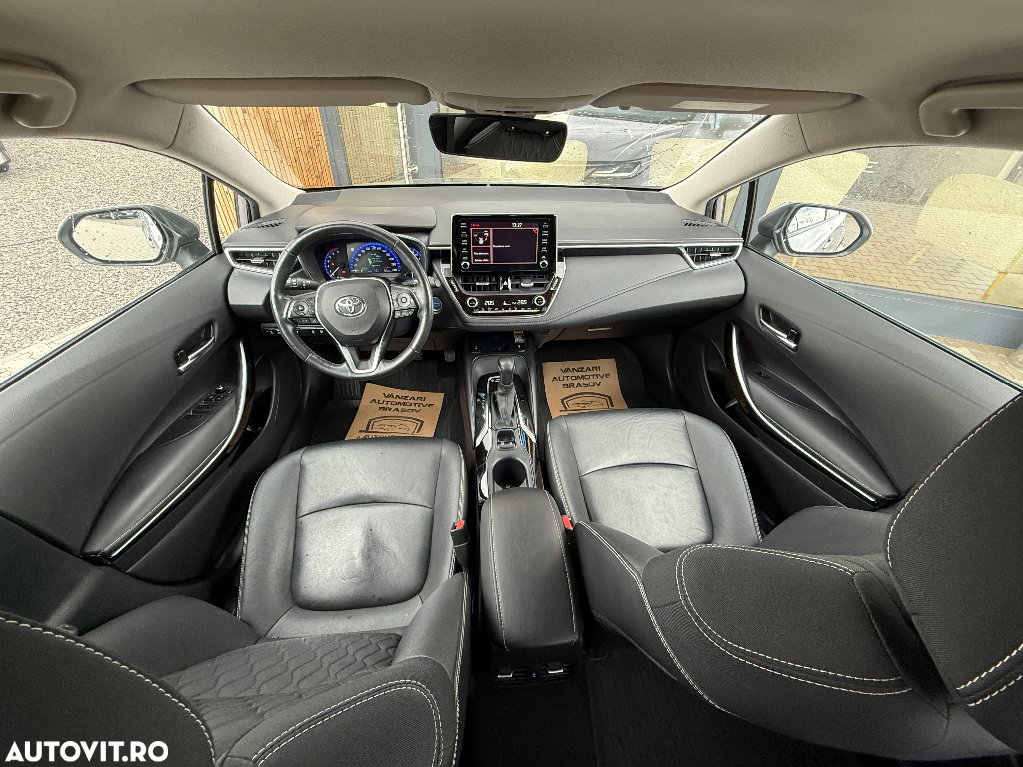 Toyota Corolla 1.8 HSD Exclusive interior Negru - 7