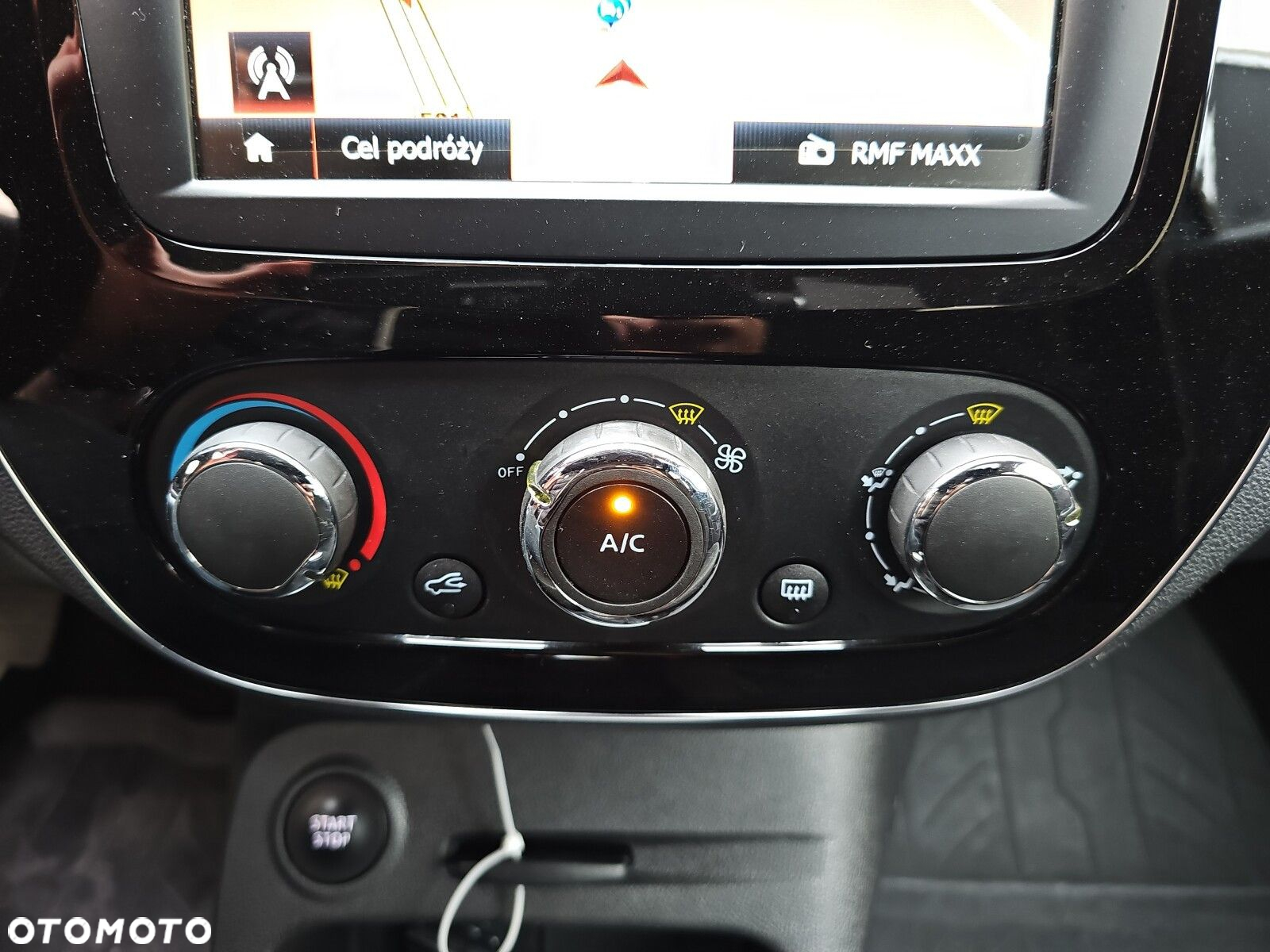 Renault Captur - 25