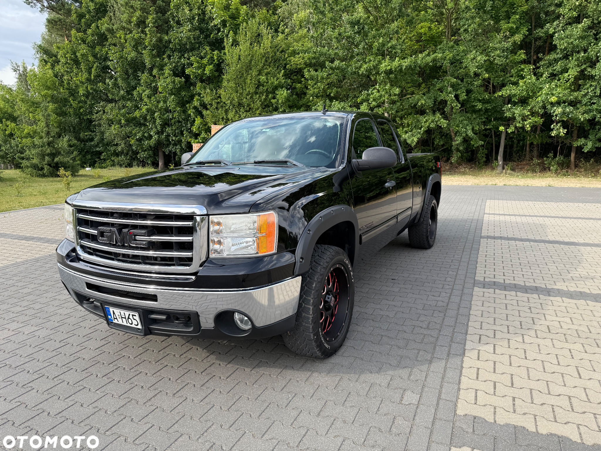 GMC Sierra - 2