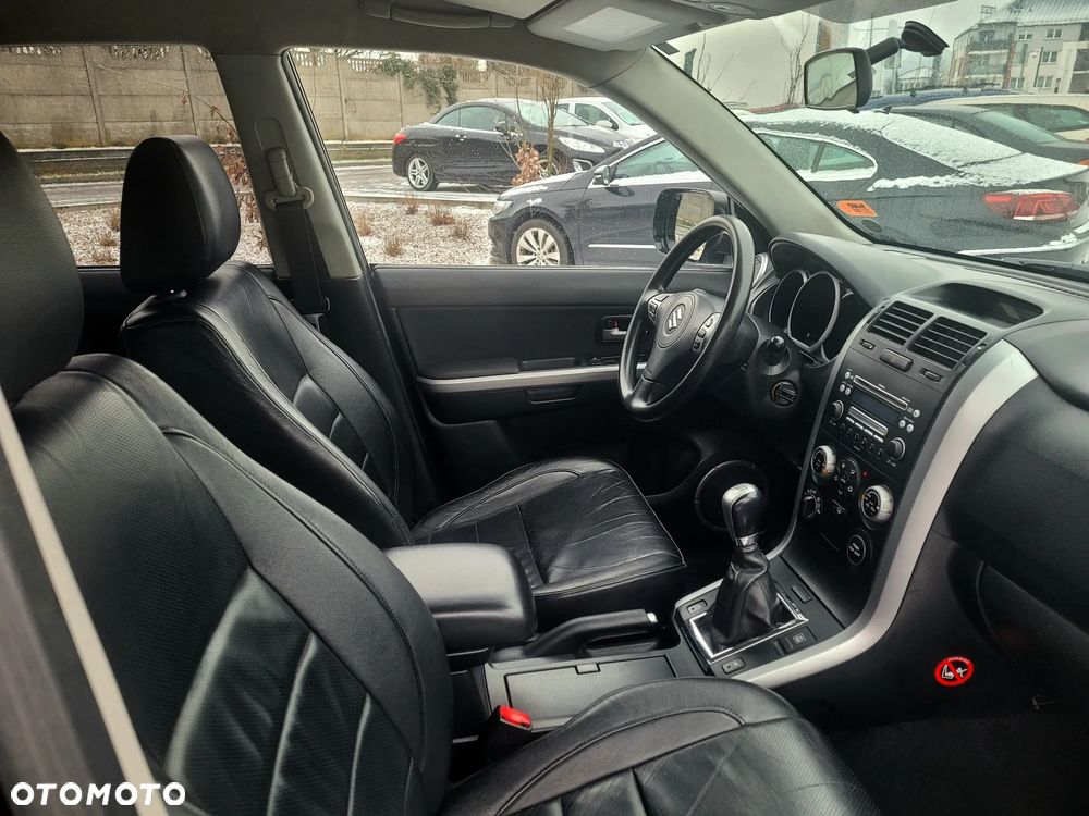 Suzuki Grand Vitara 2.0 Comfort - 9