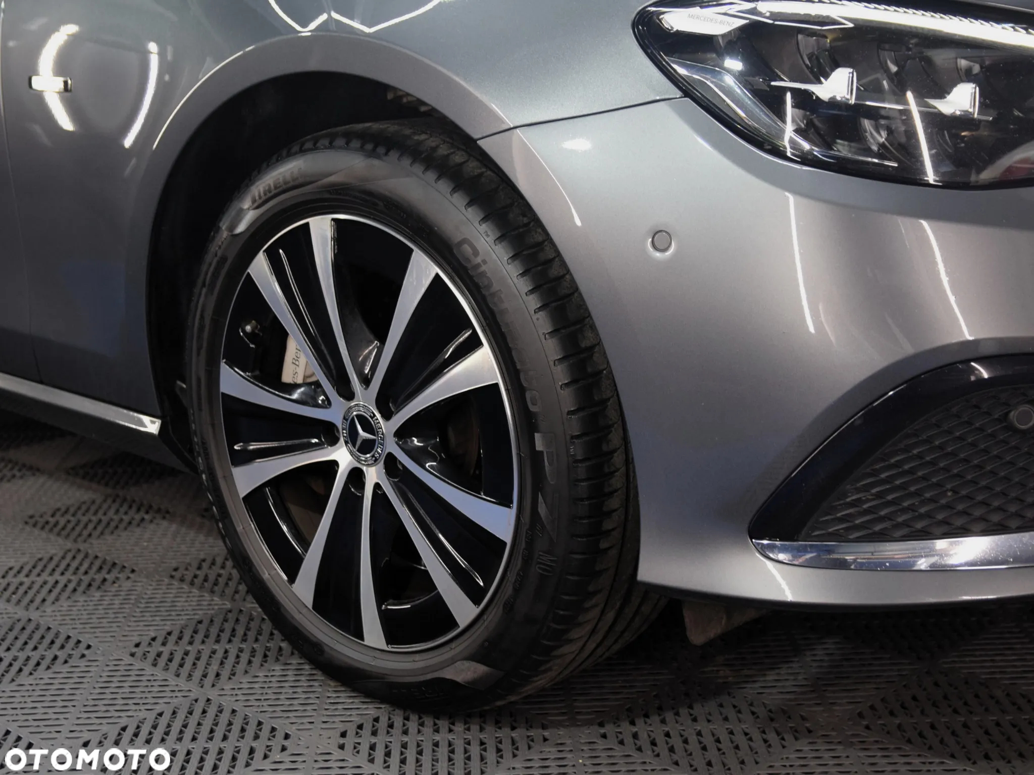 Mercedes-Benz Klasa E 300 de 4-Matic Exclusive - 16