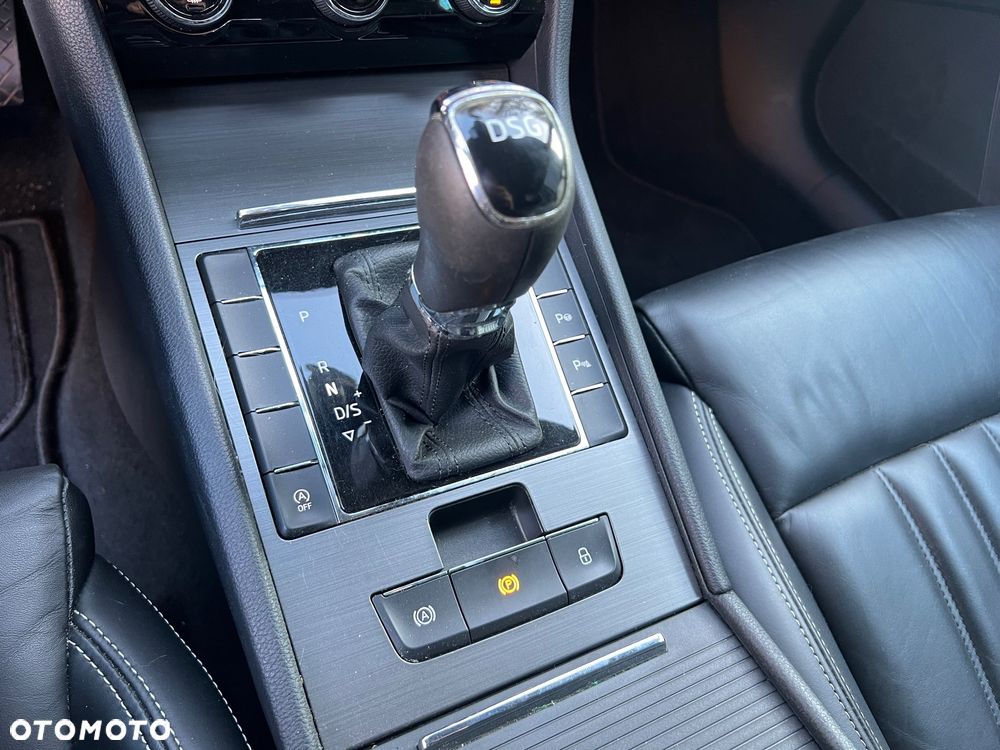 Skoda Superb 1.6 TDI DSG Ambition - 23