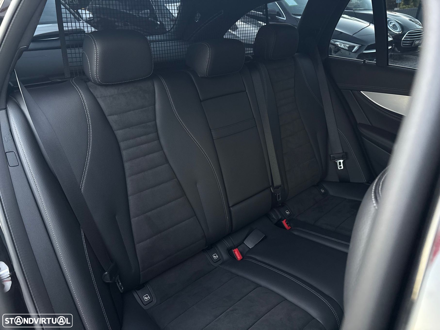 Mercedes-Benz E 300 de AMG Line - 31
