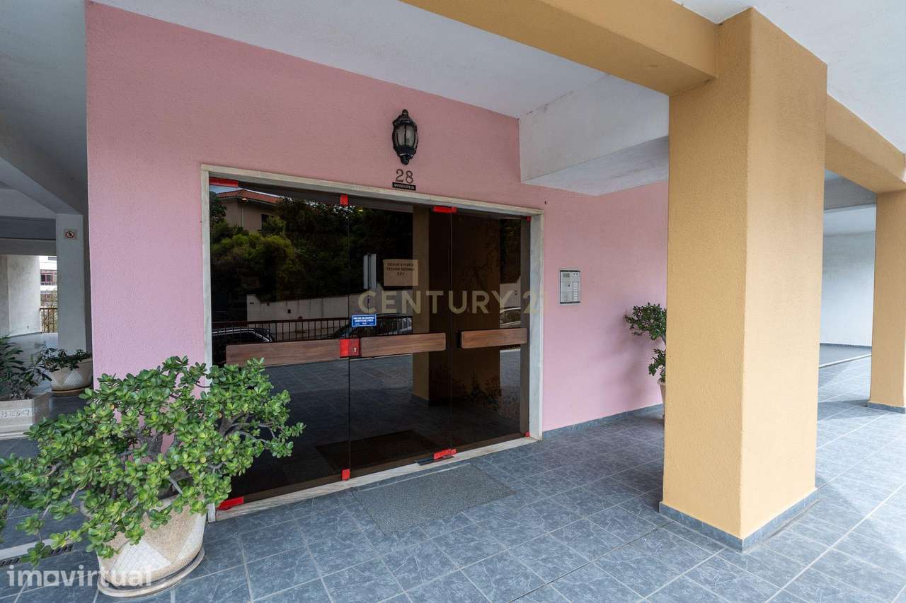 ** Apartamento T3 Remodelado na Póvoa de Santa Iria com Garagem e vist - Grande imagem: 4/51