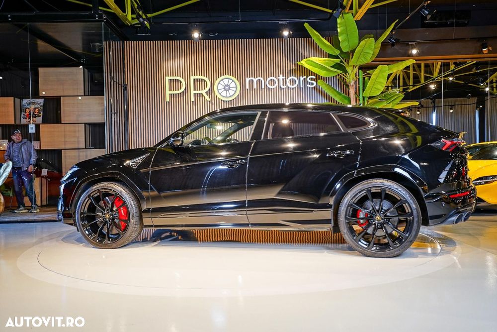 Lamborghini URUS - 24