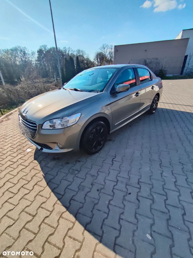 Peugeot 301 1.2 Pure Tech Active - 11