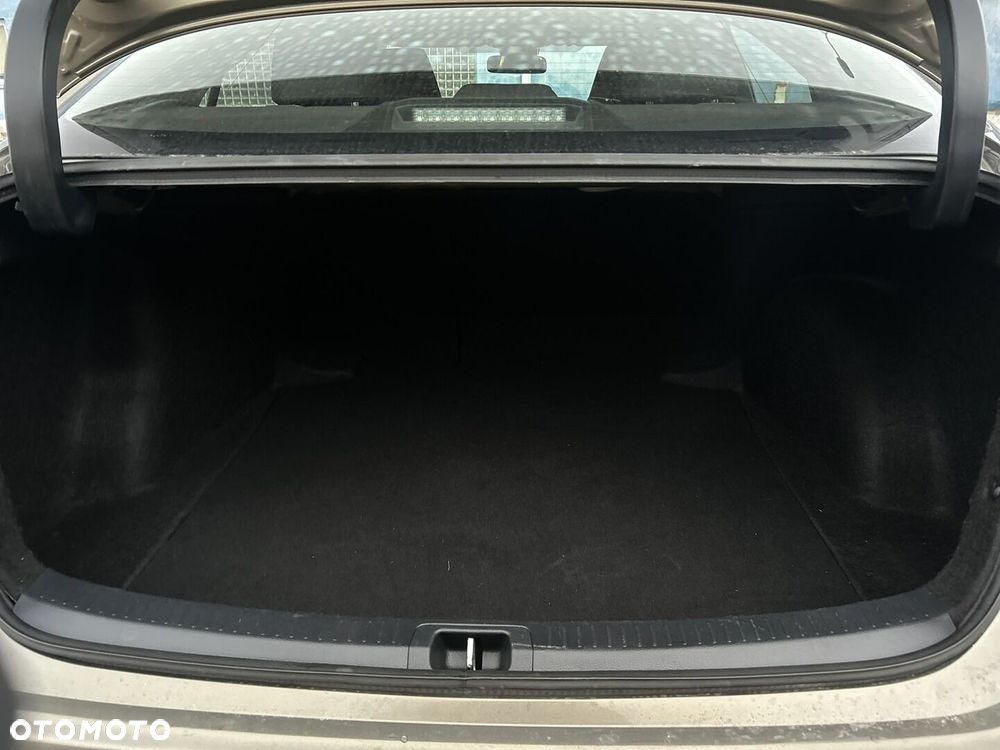 Toyota Corolla - 33