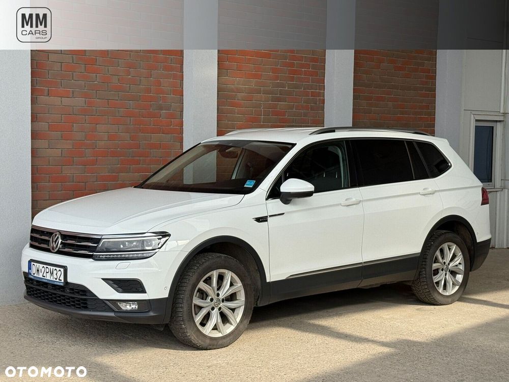 Volkswagen Tiguan - 1