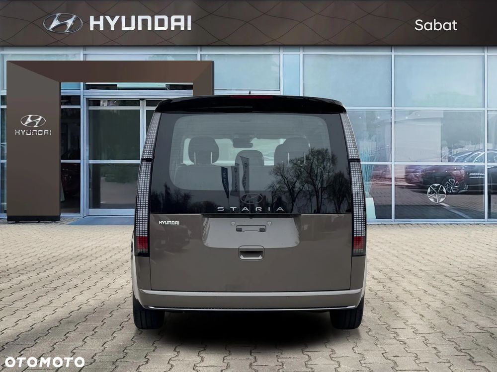 Hyundai Staria 1.6 T-GDI HEV Luxury - 4