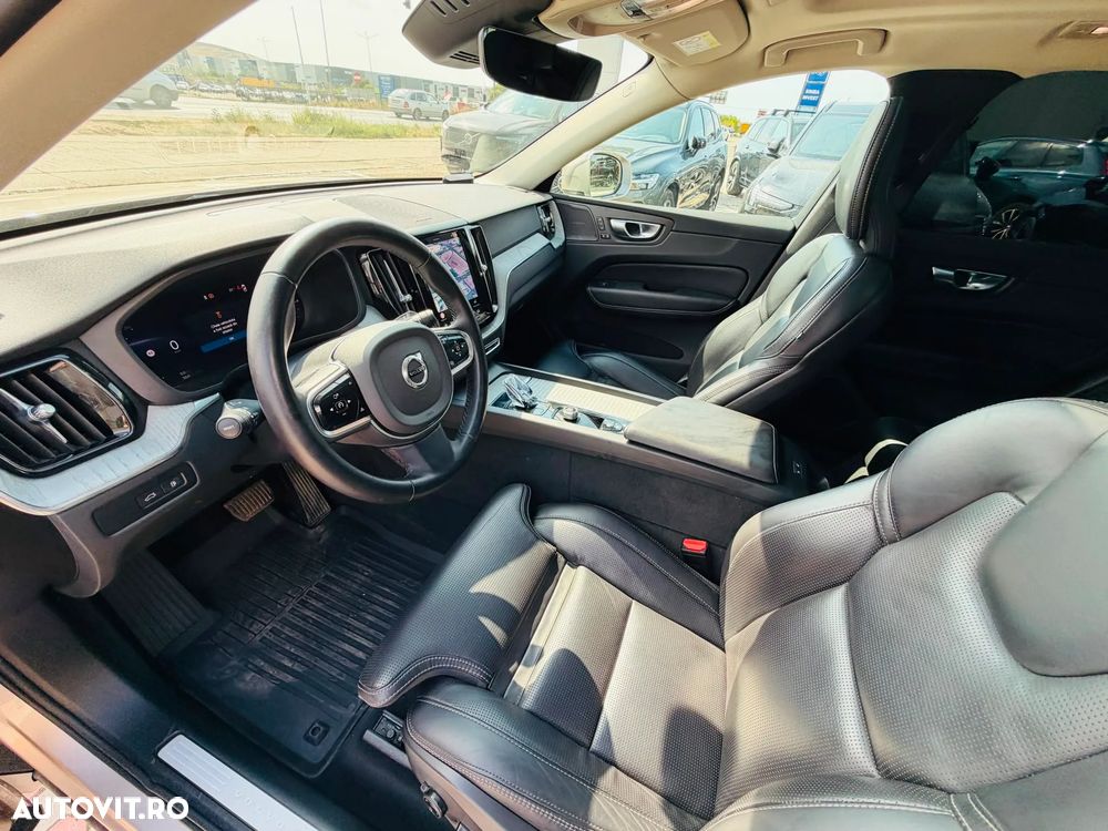 Volvo XC 60 Recharge T8 AWD AT Plus Bright - 9