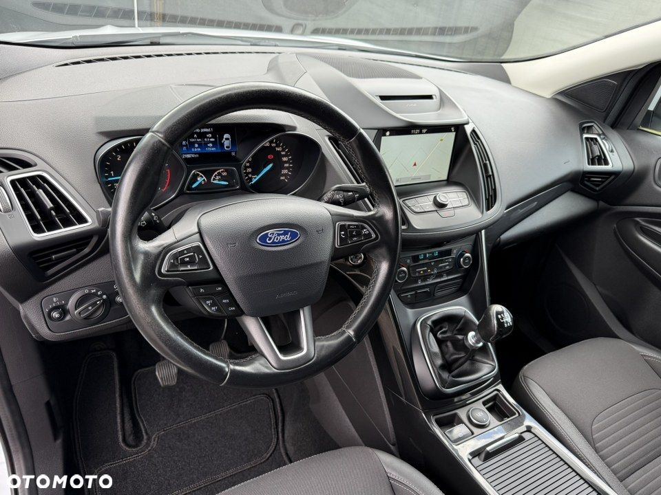 Ford Kuga 2.0 TDCi 2x4 Titanium - 18