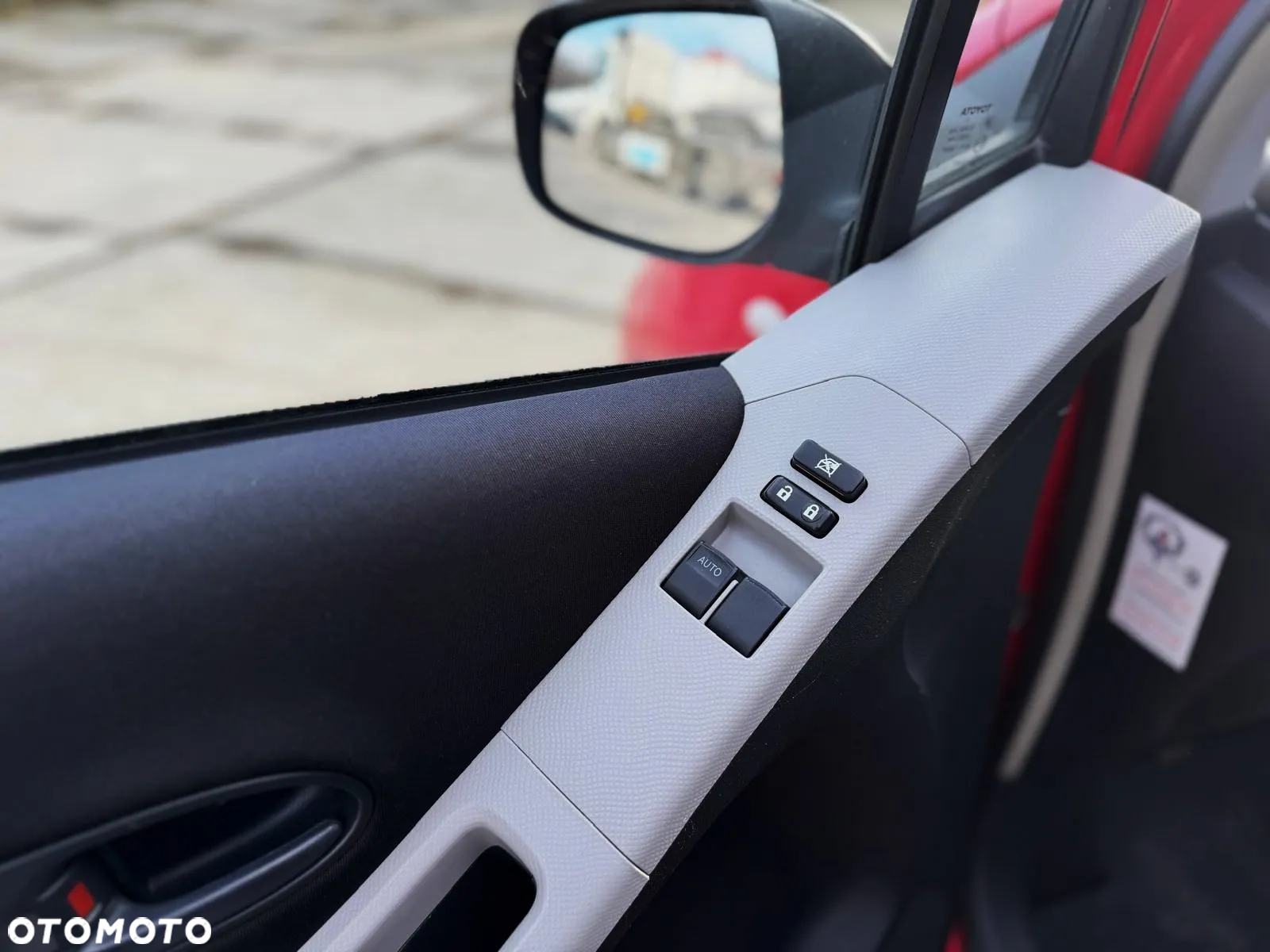 Toyota Yaris - 13