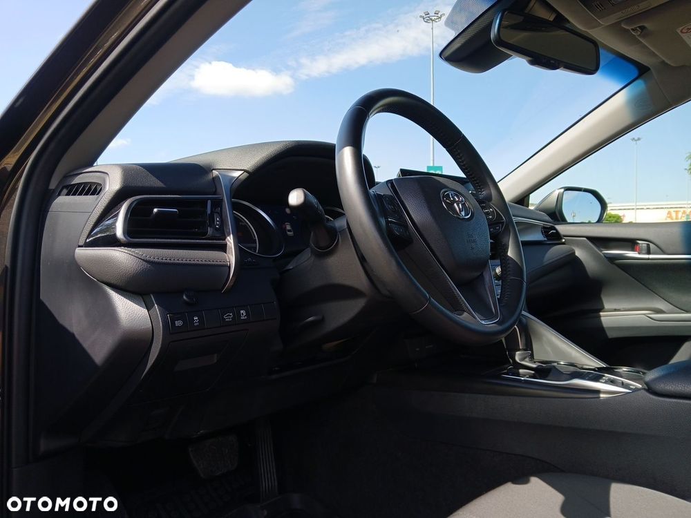 Toyota Camry 2.5 Hybrid Comfort CVT - 15