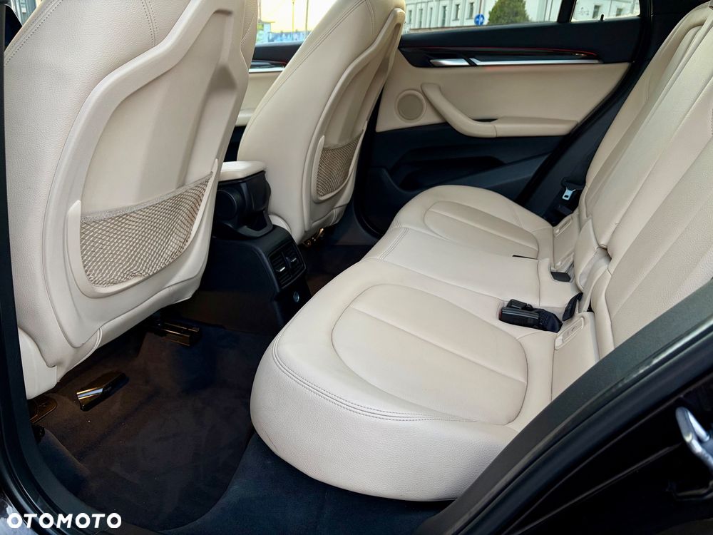 BMW X1 xDrive25i xLine - 15