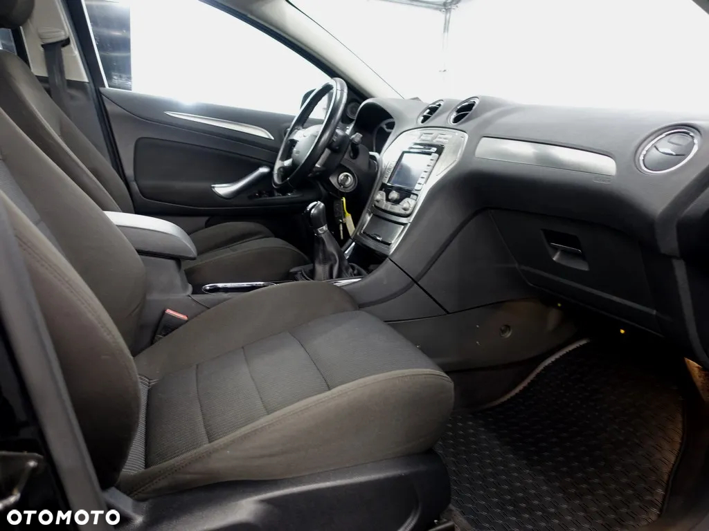 Ford Mondeo 2.0 Titanium - 13