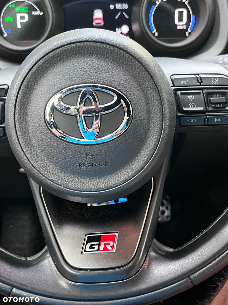 Toyota Yaris Hybrid 1.5 Executive - 11