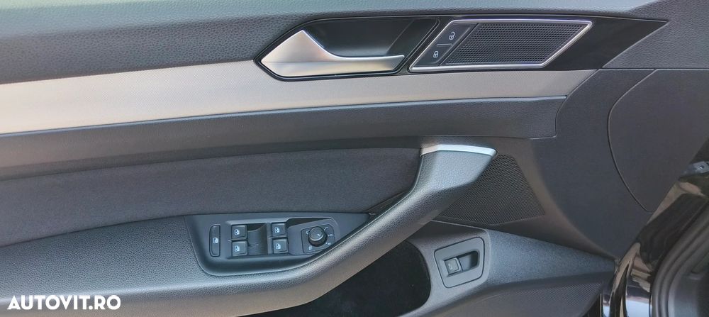 Volkswagen Passat 2.0 TDI SCR DSG - 11