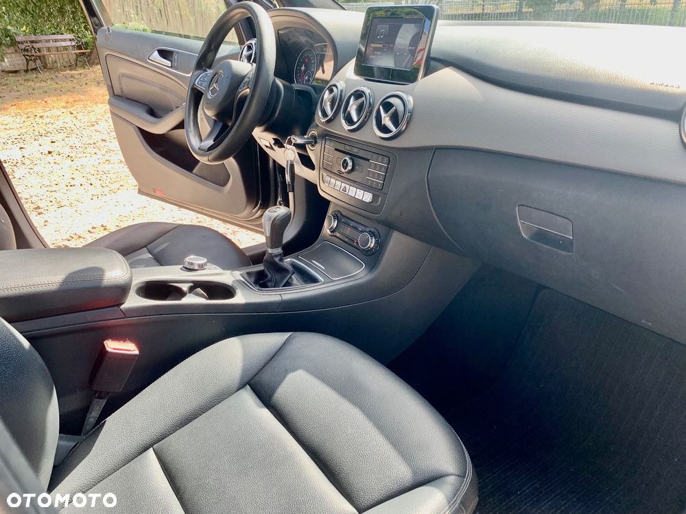 Mercedes-Benz Klasa B 180 CDI - 27