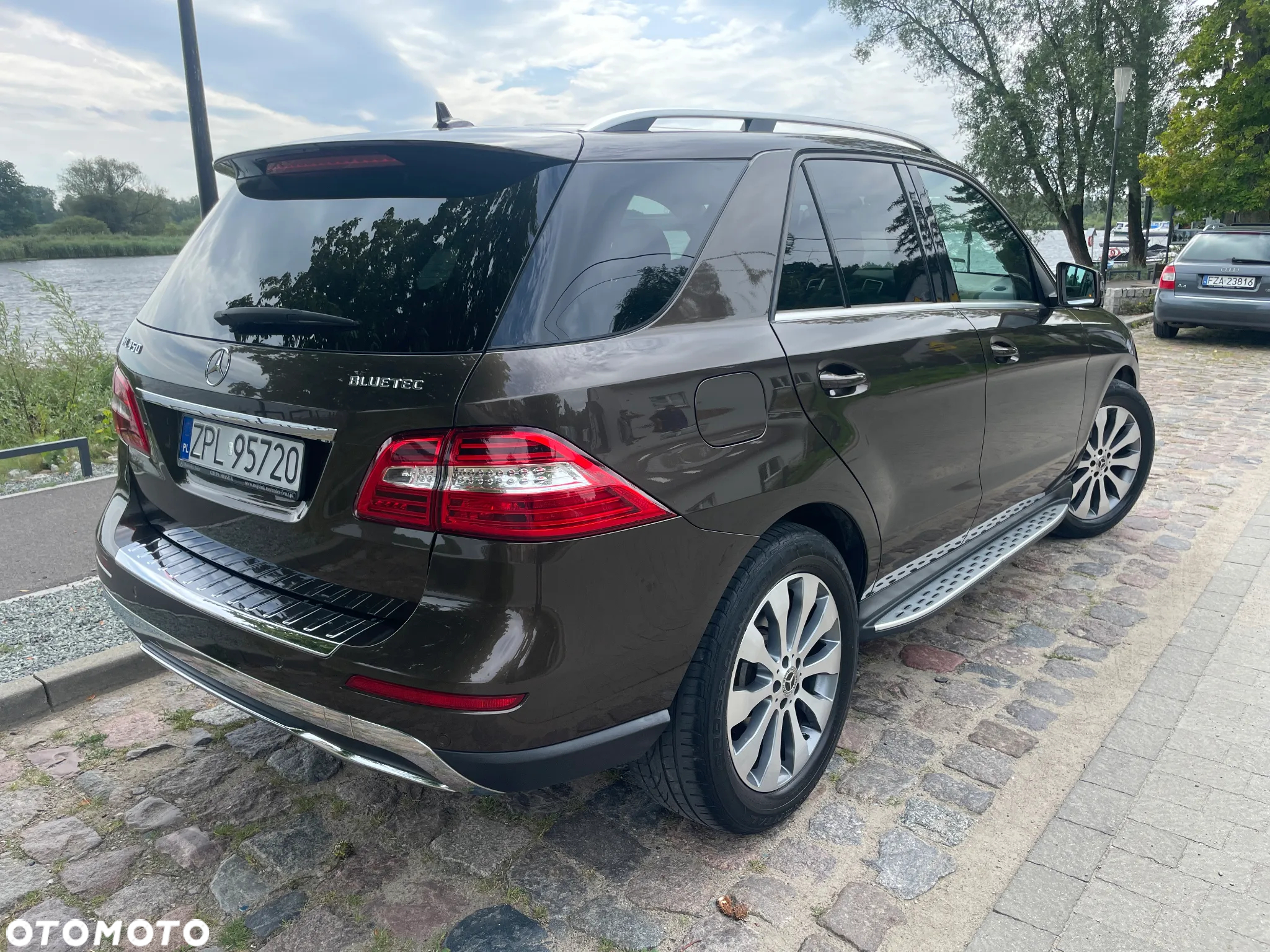 Mercedes-Benz ML 350 BlueTec 4-Matic - 6